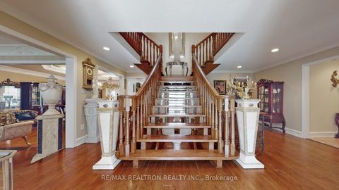 Photo 5 at 171 Millwood Parkway, Vellore Village, Vaughan