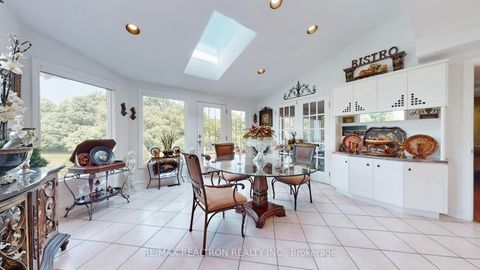 Photo 12 at 171 Millwood Parkway, Vellore Village, Vaughan