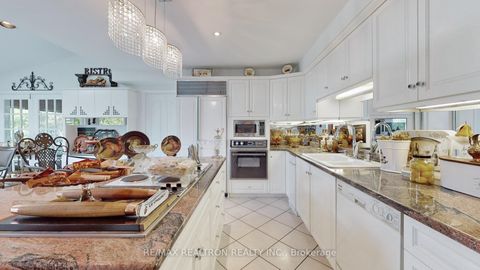 Photo 16 at 171 Millwood Parkway, Vellore Village, Vaughan