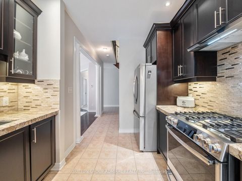 Photo 6 at 119 Warbler Avenue, Patterson, Vaughan