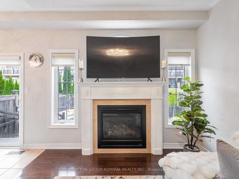 Photo 10 at 119 Warbler Avenue, Patterson, Vaughan