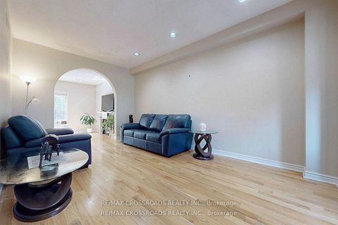 Photo 2 at 63 Baynards Lane, Mill Pond, Richmond Hill