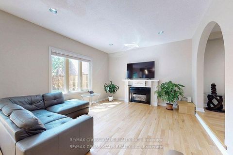 Photo 6 at 63 Baynards Lane, Mill Pond, Richmond Hill