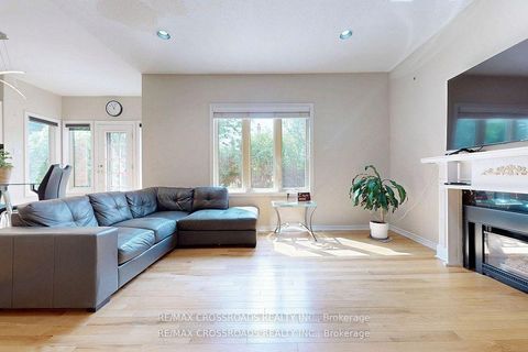 Photo 8 at 63 Baynards Lane, Mill Pond, Richmond Hill