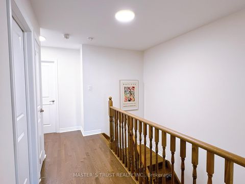 Photo 11 at 116 Orchardcroft Road, GO Glenorchy, Oakville
