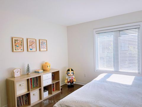 Photo 13 at 116 Orchardcroft Road, GO Glenorchy, Oakville