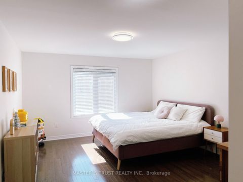 Photo 14 at 116 Orchardcroft Road, GO Glenorchy, Oakville