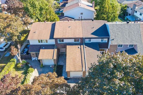 Photo 3 at 63 Homedale Drive, Agincourt North, Toronto