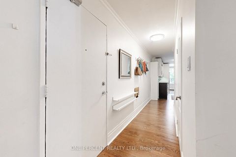 Photo 4 at 206 - 2550 Bathurst Street, Forest Hill North, Toronto