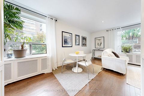 Photo 10 at 206 - 2550 Bathurst Street, Forest Hill North, Toronto