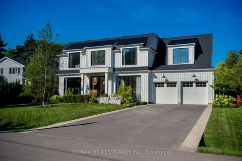 Photo 1 at 229 Tweedsdale Crescent, SW Southwest, Oakville