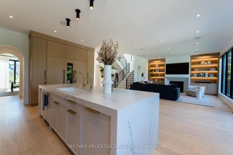 Photo 10 at 229 Tweedsdale Crescent, SW Southwest, Oakville