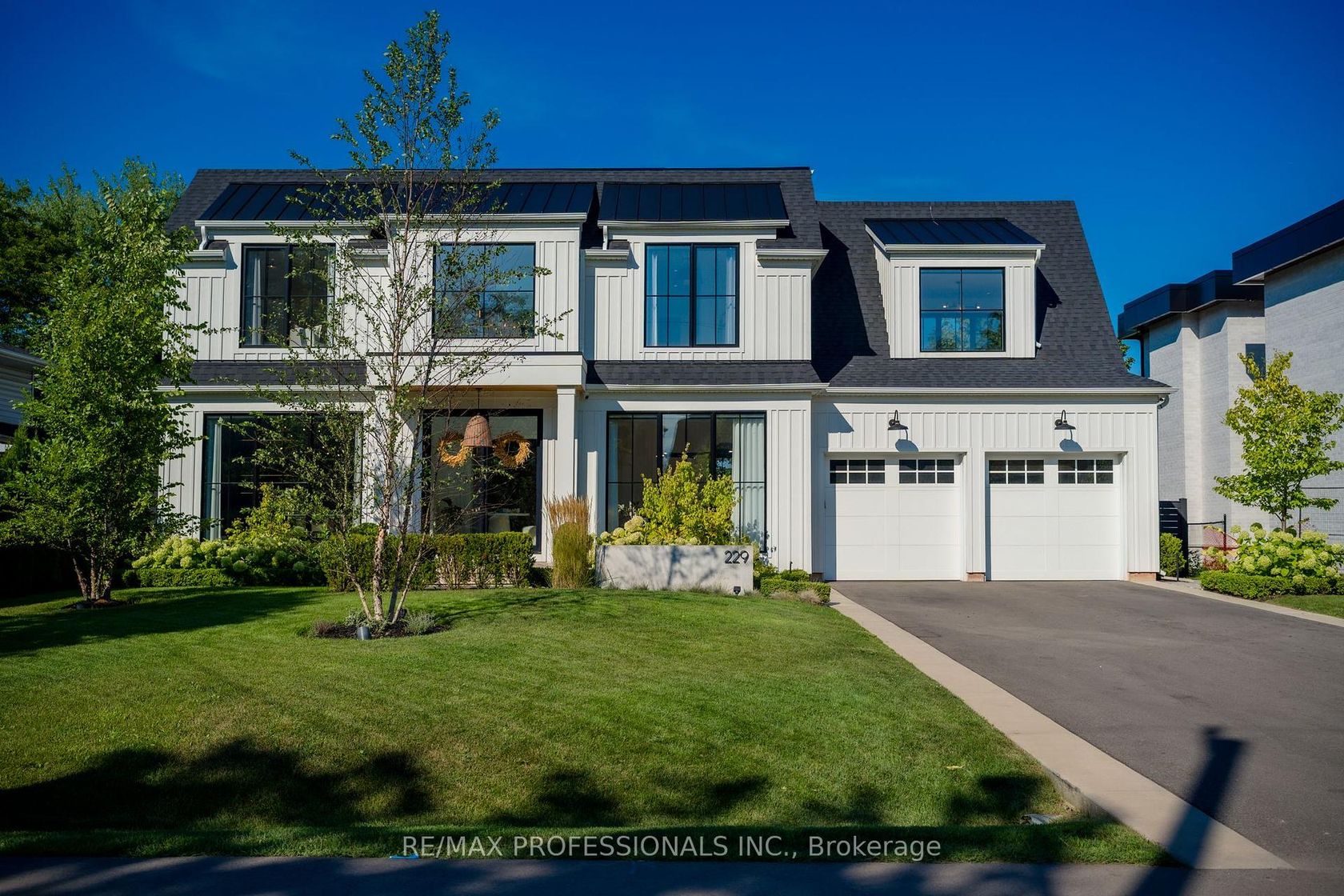 229 Tweedsdale Crescent, SW Southwest, Oakville 