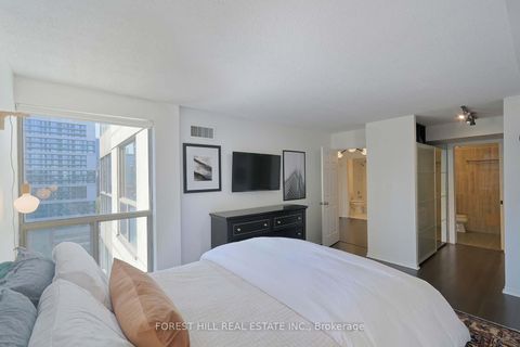 Photo 4 at 1707 - 298 Jarvis Street, Yonge Corridor, Toronto