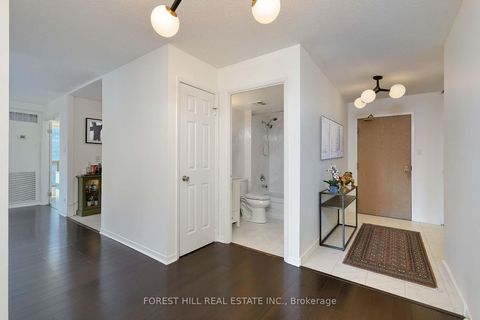 Photo 13 at 1707 - 298 Jarvis Street, Yonge Corridor, Toronto Photo 13 at 1707 - 298 Jarvis Street, Yonge Corridor, Toronto