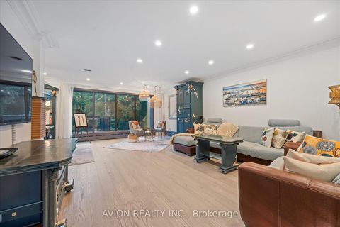 Photo 8 at 38 Purdon Drive, Bathurst Manor, Toronto