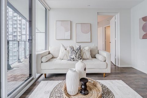 Photo 12 at 3211 - 125 Peter Street, Waterfront Communities C1, Toronto