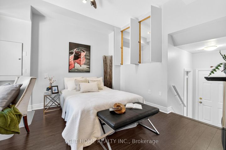 Photo 14 at 39 Schooner Lane, Rouge E10, Toronto