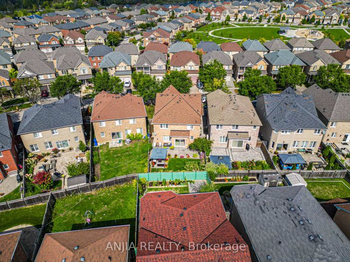 Photo 4 at 15 Sedore Street, Greensborough, Markham
