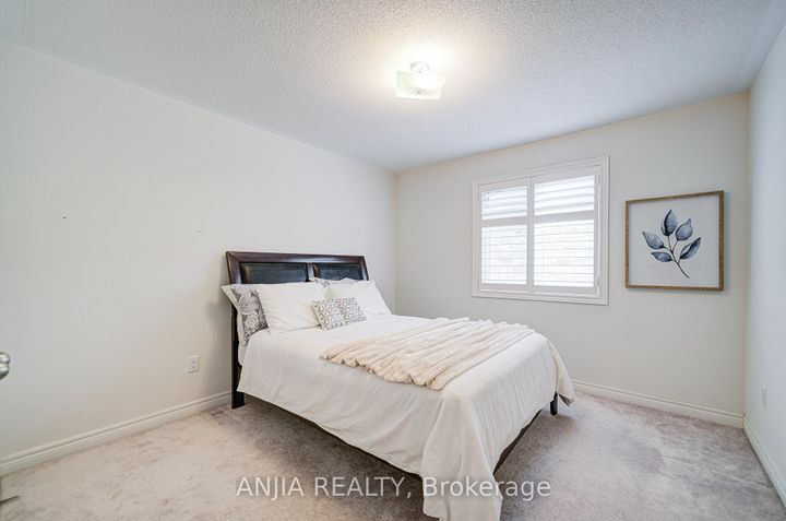 Photo 36 at 15 Sedore Street, Greensborough, Markham