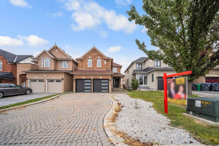 Photo 2 at 7059 Magistrate Terrace, Meadowvale Village, Mississauga
