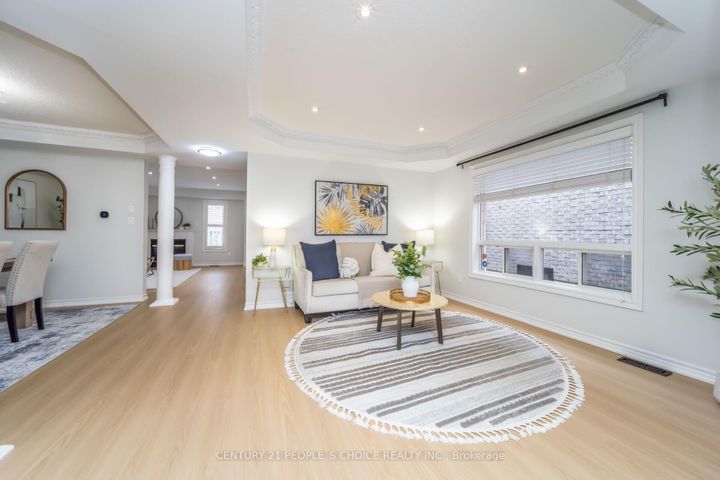 Photo 5 at 7059 Magistrate Terrace, Meadowvale Village, Mississauga