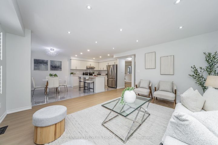 Photo 12 at 7059 Magistrate Terrace, Meadowvale Village, Mississauga