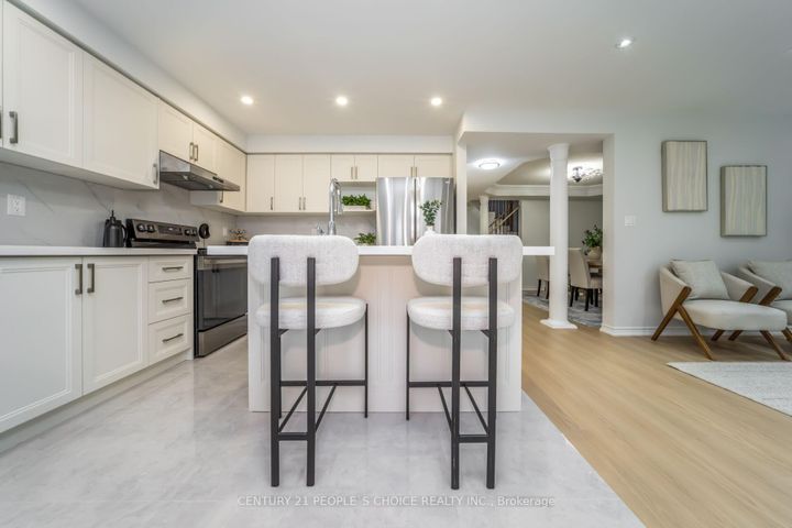 Photo 19 at 7059 Magistrate Terrace, Meadowvale Village, Mississauga