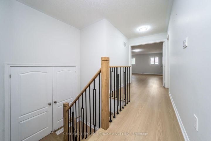 Photo 24 at 7059 Magistrate Terrace, Meadowvale Village, Mississauga
