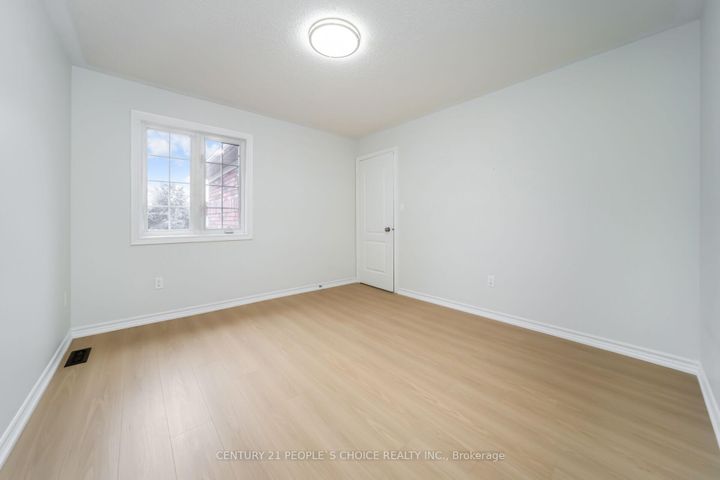 Photo 32 at 7059 Magistrate Terrace, Meadowvale Village, Mississauga