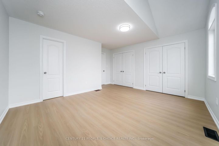 Photo 35 at 7059 Magistrate Terrace, Meadowvale Village, Mississauga