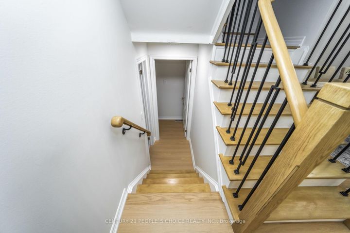 Photo 38 at 7059 Magistrate Terrace, Meadowvale Village, Mississauga