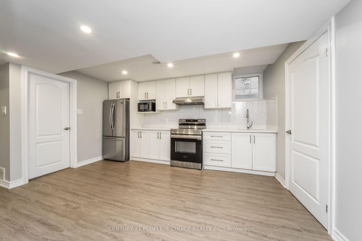 Photo 42 at 7059 Magistrate Terrace, Meadowvale Village, Mississauga