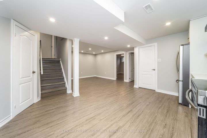 Photo 43 at 7059 Magistrate Terrace, Meadowvale Village, Mississauga