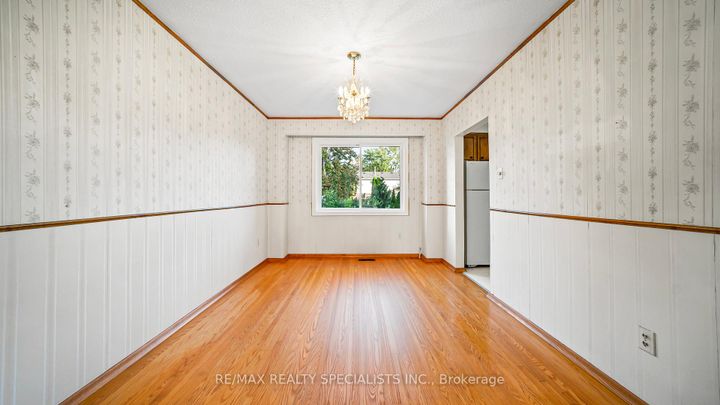 Photo 7 at 2160 Jenner Court, Sheridan, Mississauga