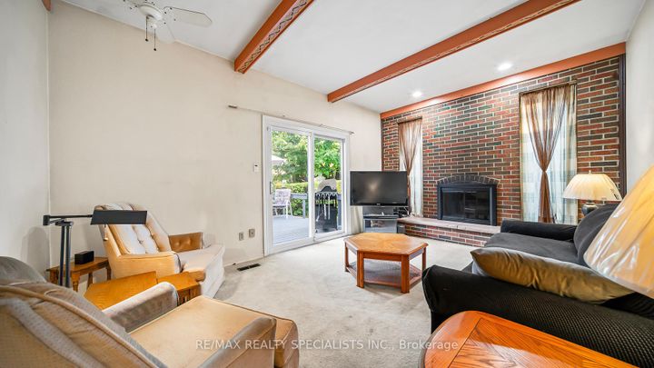 Photo 13 at 2160 Jenner Court, Sheridan, Mississauga