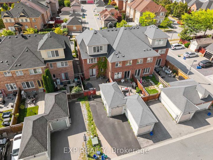 Photo 2 at 25 Abberley Street, Cornell, Markham