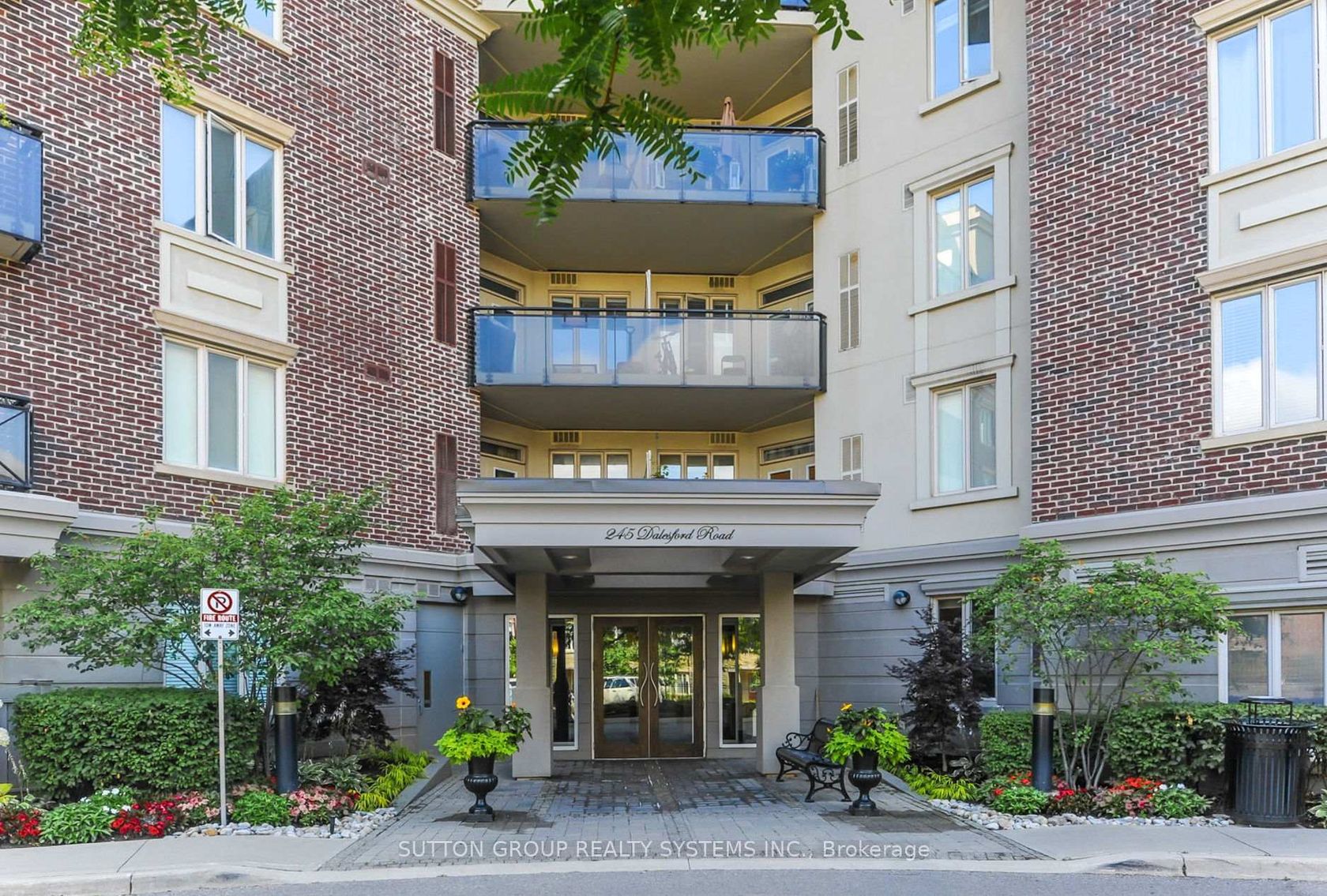 303 - 245 Dalesford Road, Queensway, Toronto 