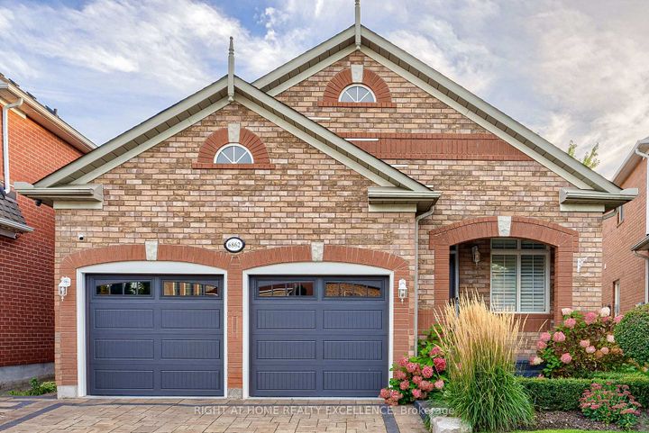 Photo 1 at 6862 Gooderham Estate Boulevard, Meadowvale Village, Mississauga