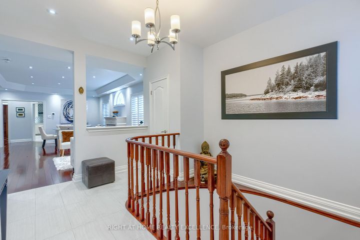 Photo 4 at 6862 Gooderham Estate Boulevard, Meadowvale Village, Mississauga