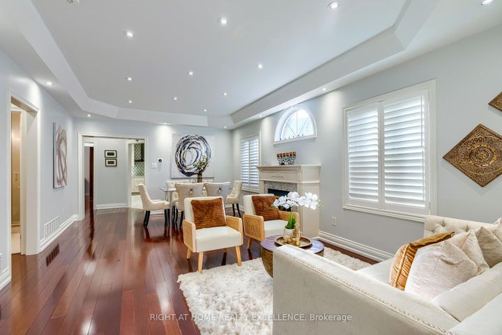 Photo 5 at 6862 Gooderham Estate Boulevard, Meadowvale Village, Mississauga