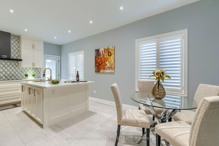 Photo 12 at 6862 Gooderham Estate Boulevard, Meadowvale Village, Mississauga