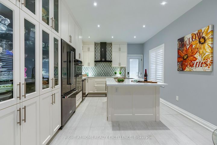 Photo 16 at 6862 Gooderham Estate Boulevard, Meadowvale Village, Mississauga