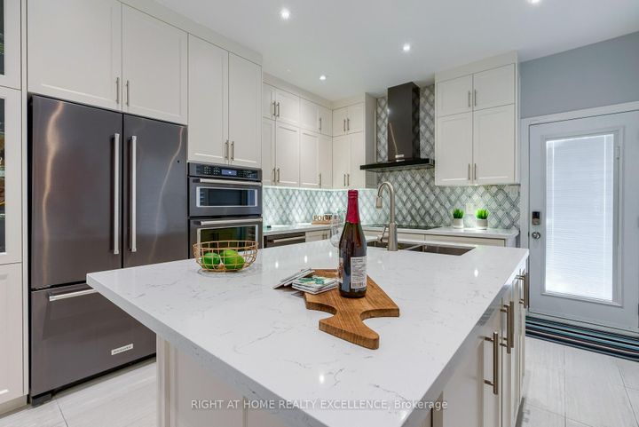 Photo 19 at 6862 Gooderham Estate Boulevard, Meadowvale Village, Mississauga