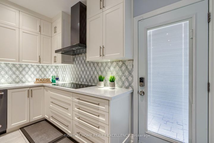 Photo 21 at 6862 Gooderham Estate Boulevard, Meadowvale Village, Mississauga