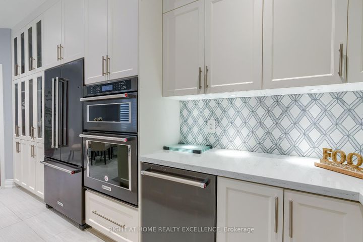 Photo 22 at 6862 Gooderham Estate Boulevard, Meadowvale Village, Mississauga