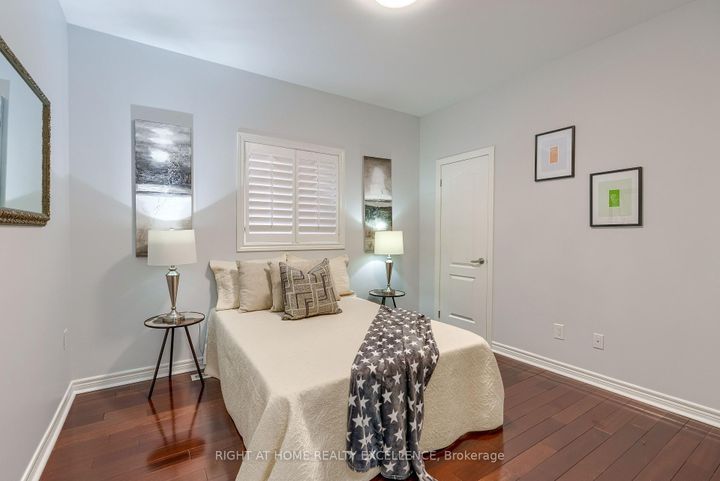 Photo 27 at 6862 Gooderham Estate Boulevard, Meadowvale Village, Mississauga
