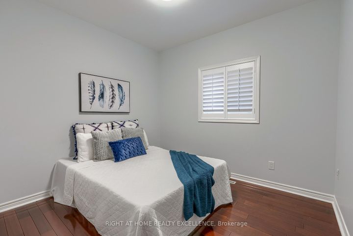 Photo 29 at 6862 Gooderham Estate Boulevard, Meadowvale Village, Mississauga