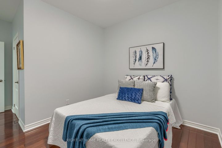 Photo 30 at 6862 Gooderham Estate Boulevard, Meadowvale Village, Mississauga
