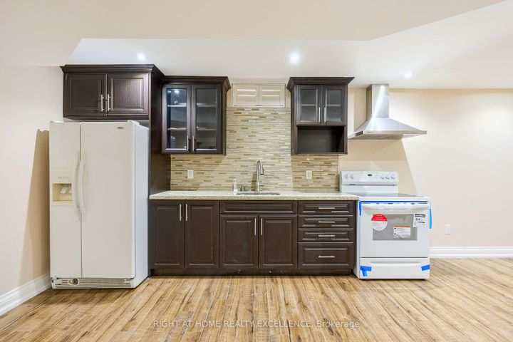 Photo 36 at 6862 Gooderham Estate Boulevard, Meadowvale Village, Mississauga
